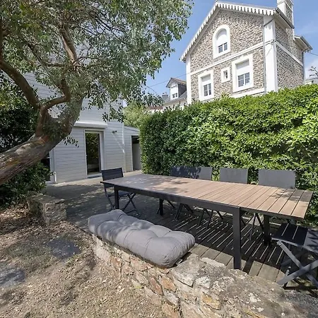 La Hoguette Apartment