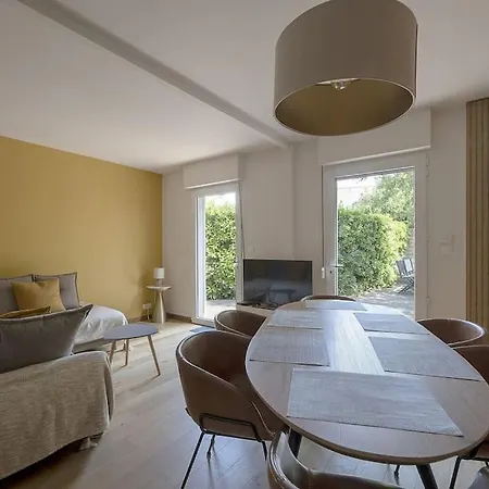 La Hoguette Apartment *